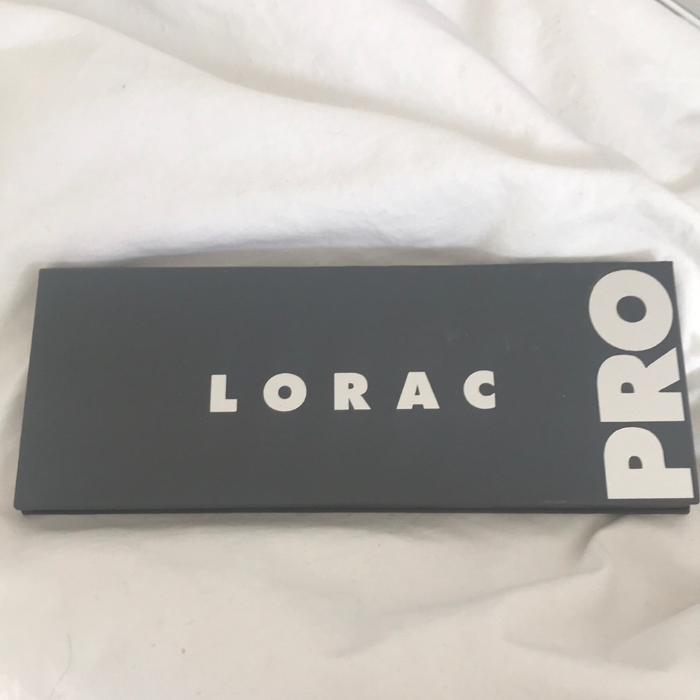 Lorac Pro 2 eyeshadow palette